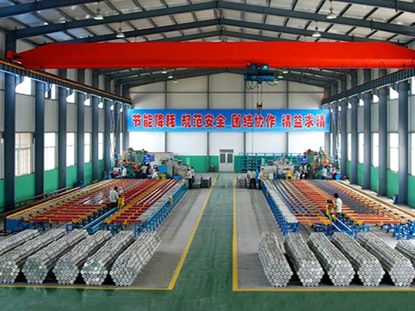 散熱器鋁型材擠壓生產(chǎn)線(xiàn)2